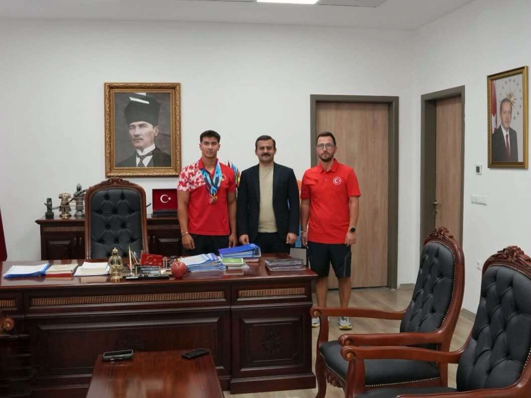 Dünya Şampiyonu Rahmi Kaan Karahan’dan Köyceğiz Kaymakamı Mert Kumcu’ya Ziyaret 4